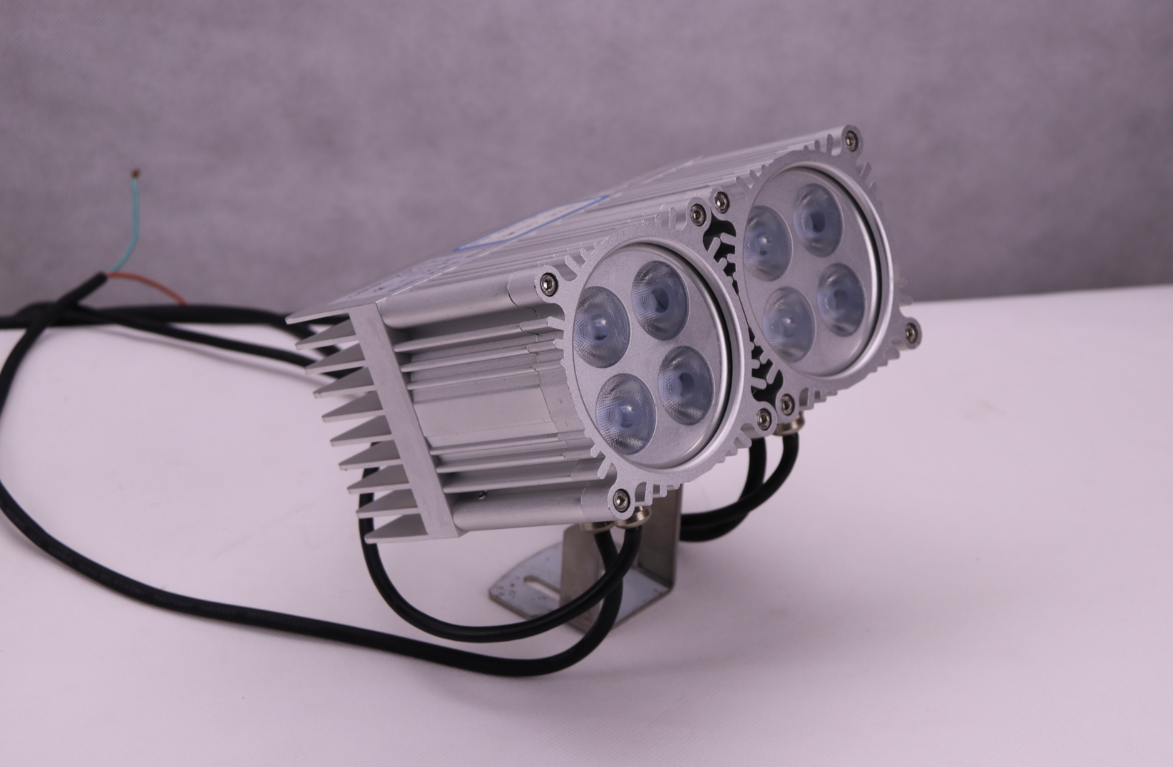 led投光燈具有哪些獨特優(yōu)勢呢？